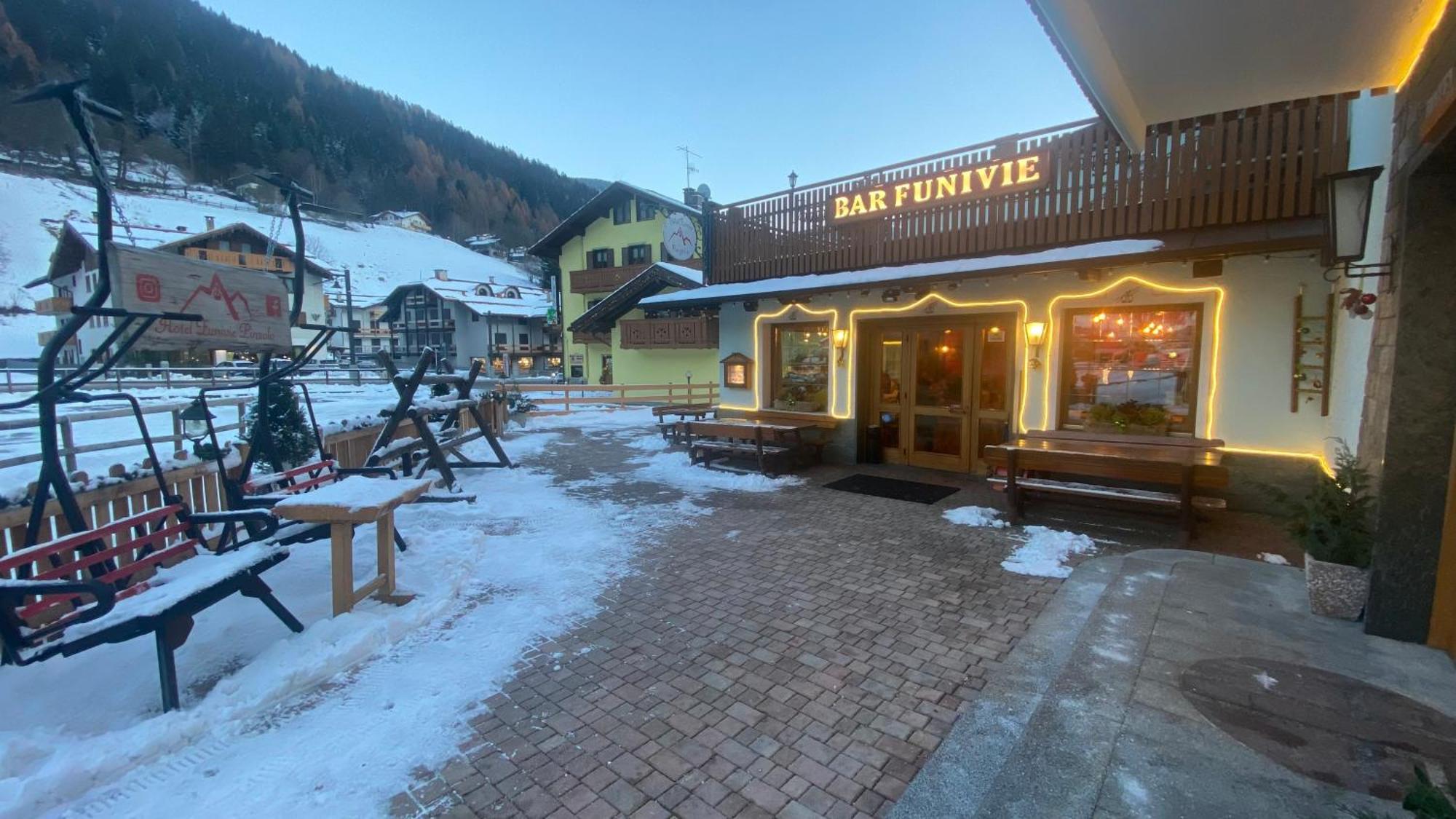Casteluce Hotel Funivie Pinzolo Exterior foto