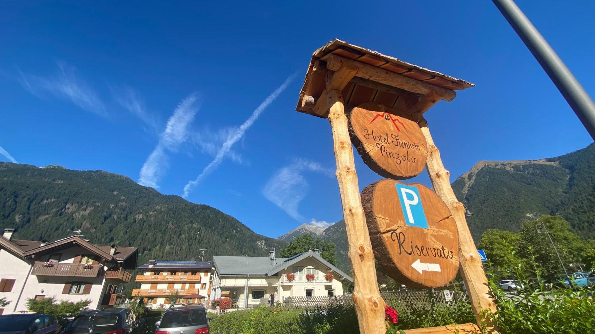 Casteluce Hotel Funivie Pinzolo Exterior foto