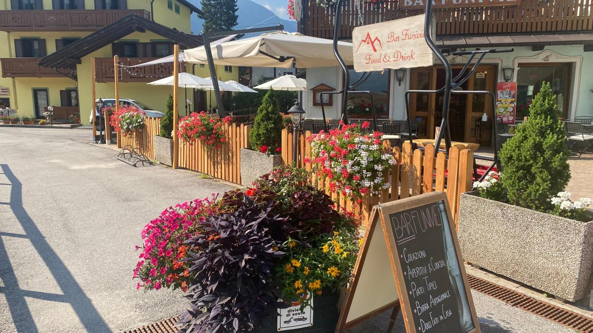 Casteluce Hotel Funivie Pinzolo Exterior foto