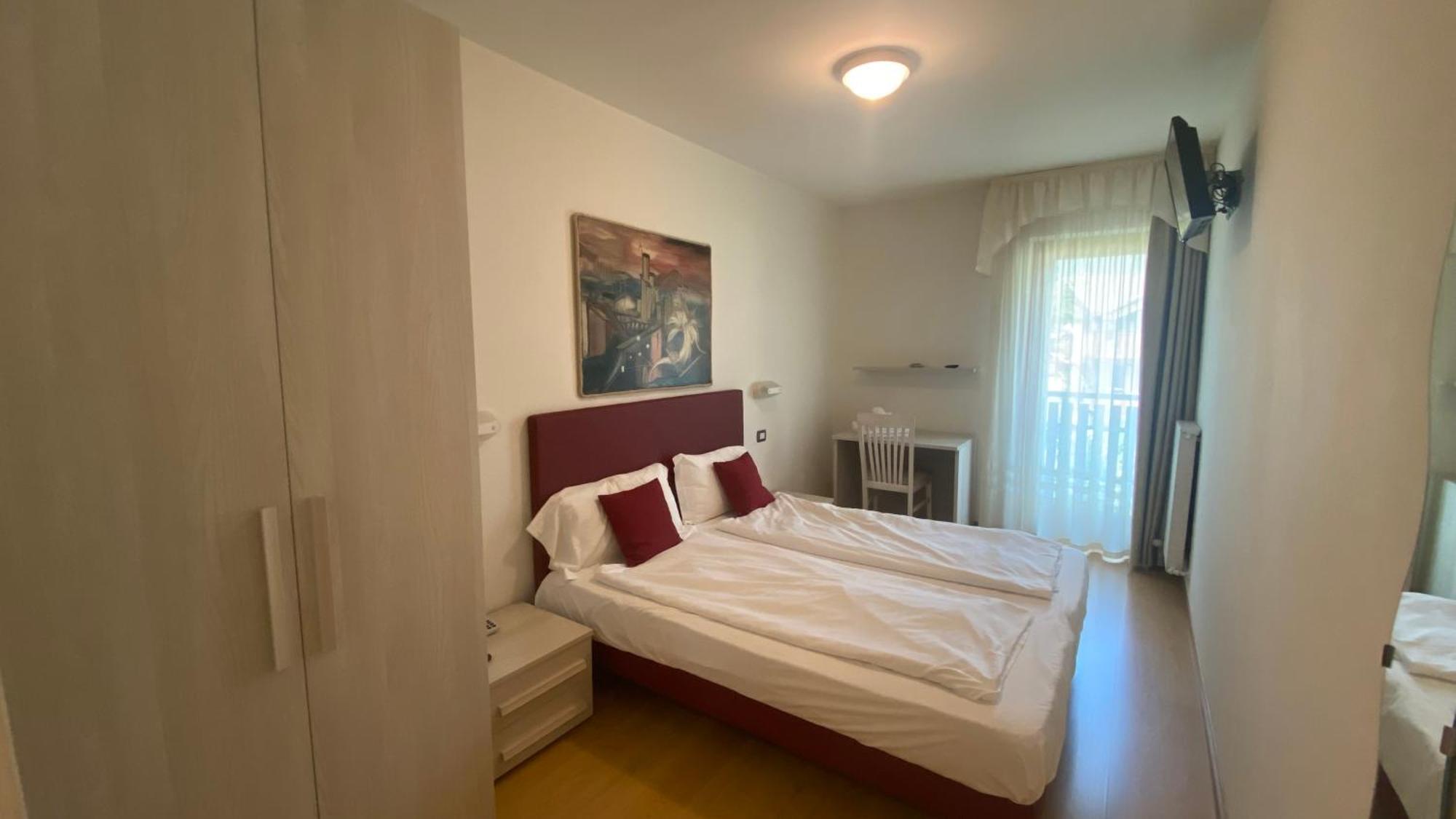 Casteluce Hotel Funivie Pinzolo Exterior foto